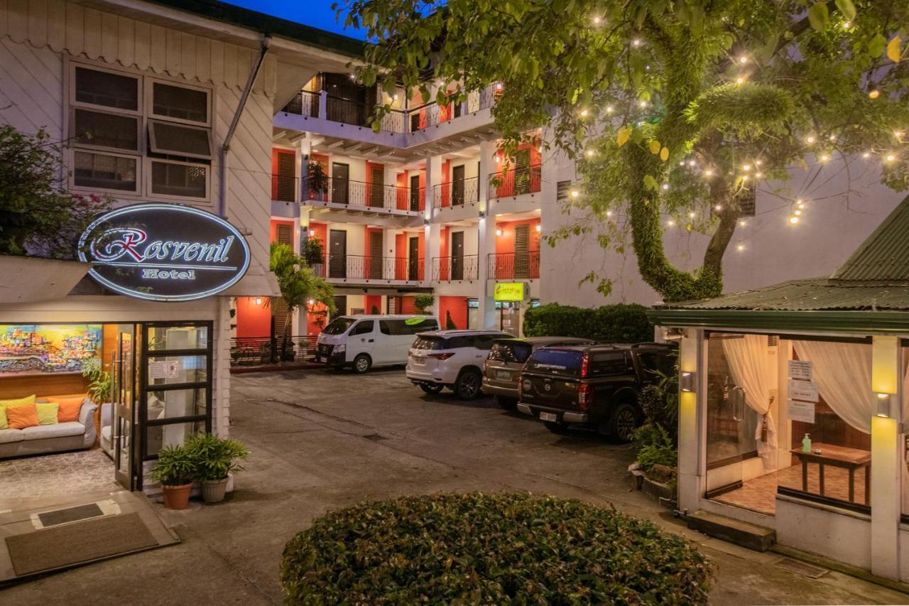 Rosvenil Hotel Таклобан Екстериор снимка