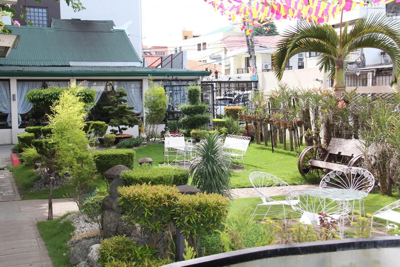 Rosvenil Hotel Таклобан Екстериор снимка